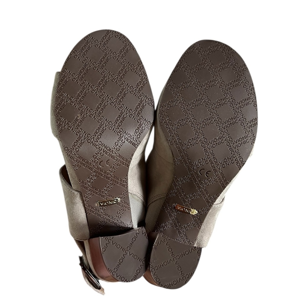 VIONIC | Bianca Suede Sandal Size 6 - Picture 6 of 10